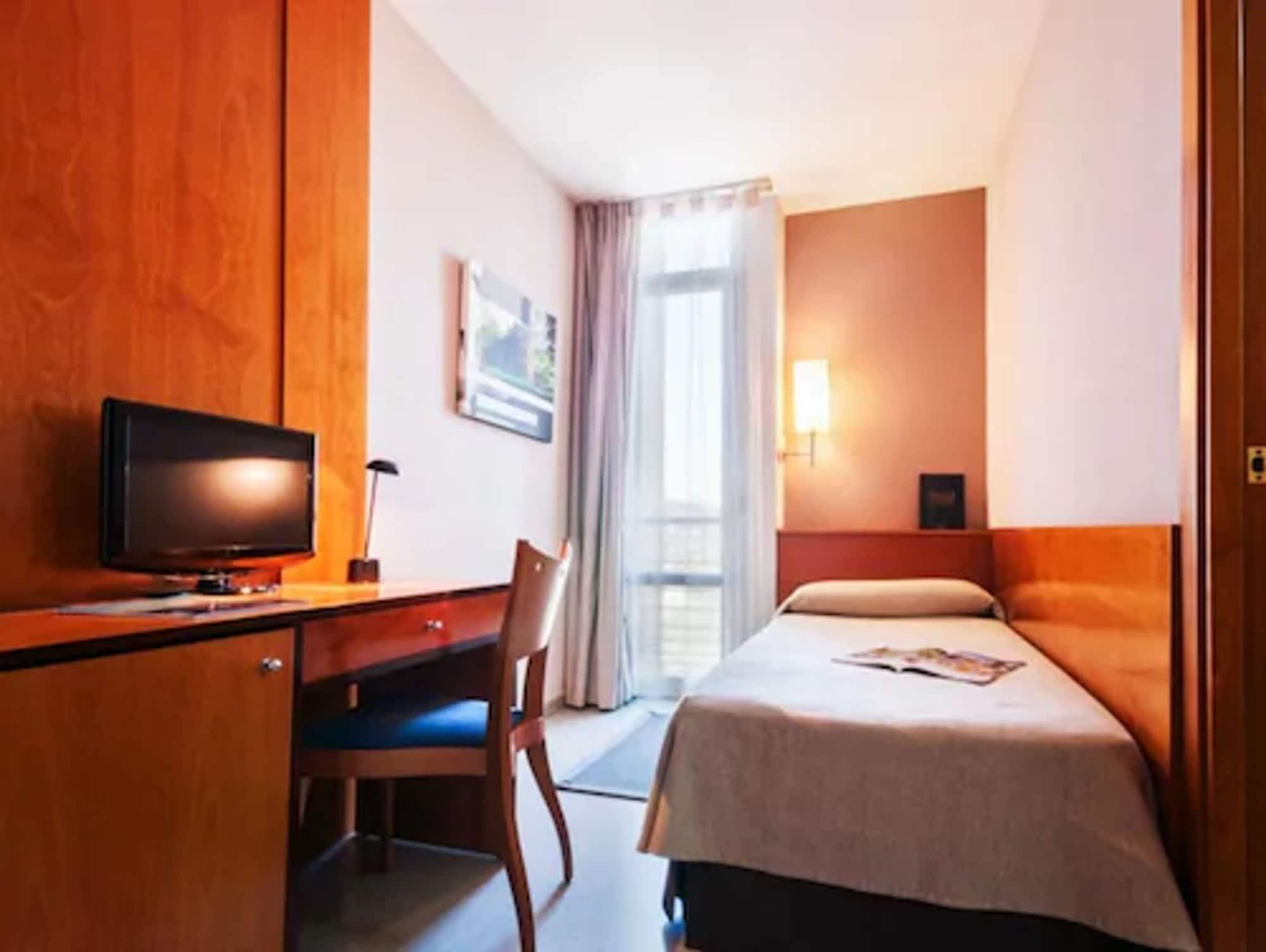 Hotel Granollers Bagian luar foto