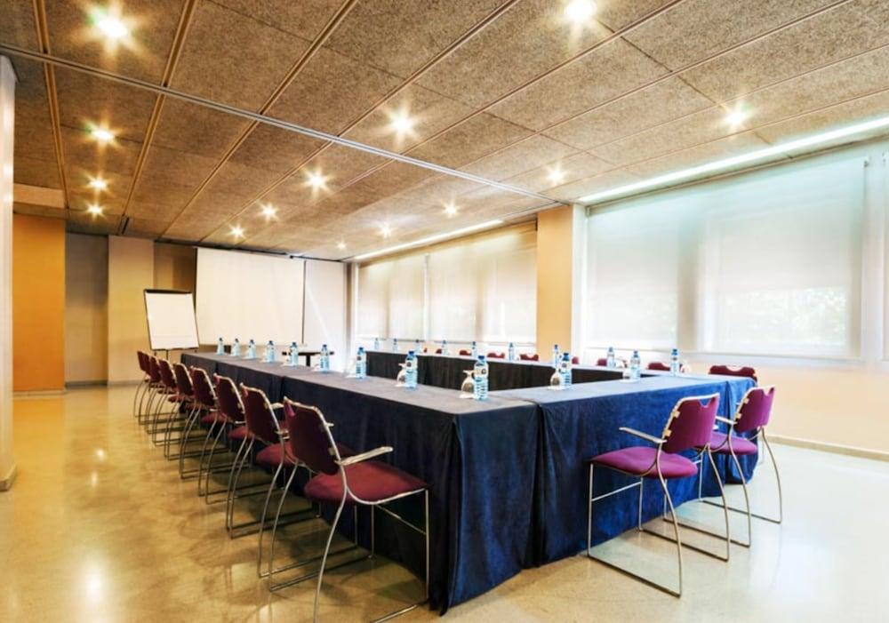 Hotel Granollers Bagian luar foto